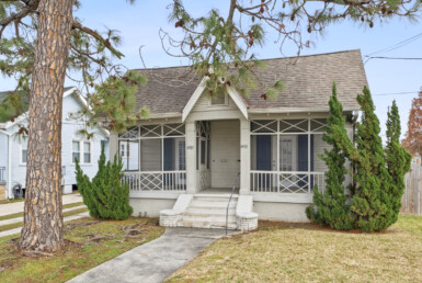 Gentilly Terrace, Flood Zone X, Corner Lot, Exterior Image, Double two units w/ separate private covered screened in porches & separate entrances.