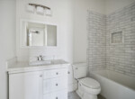 238447_022_1600x1067_mls-bathroom-tub-shower-combo