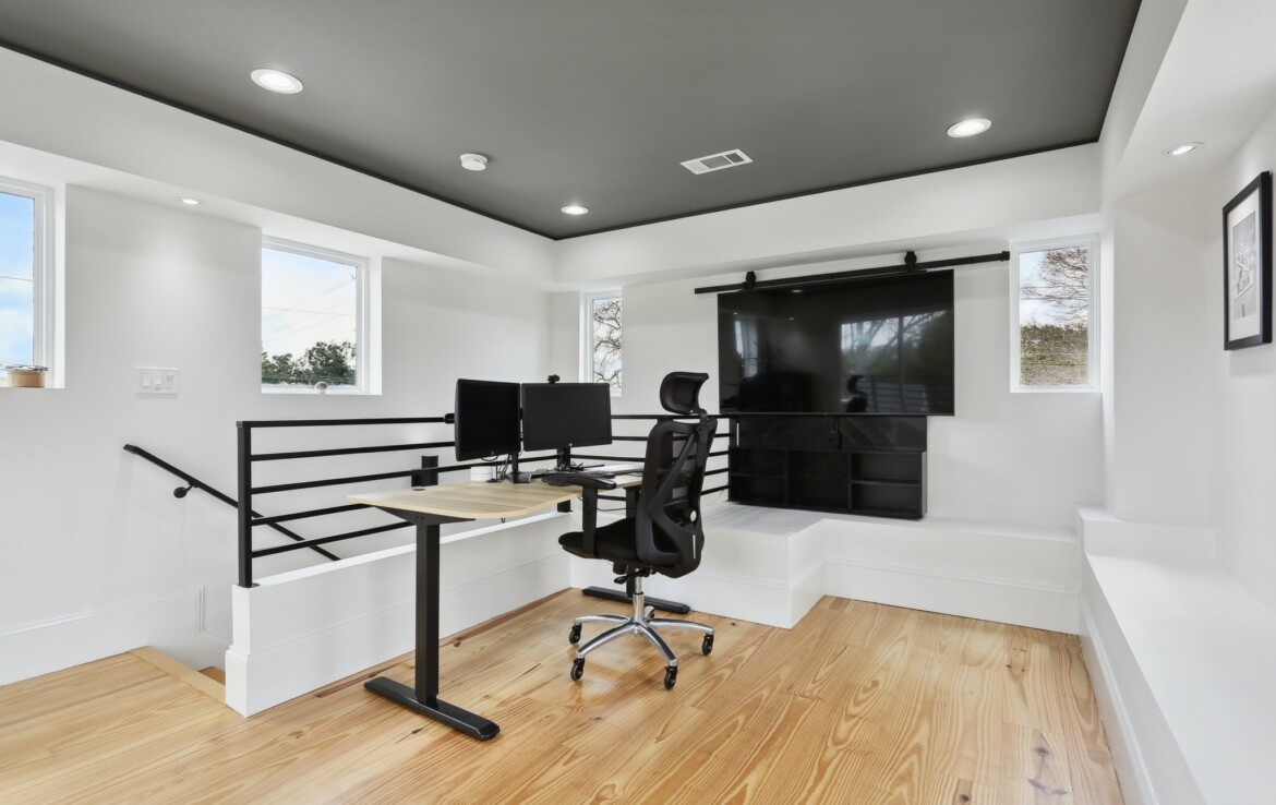 Third floor flex/office space facing stairs