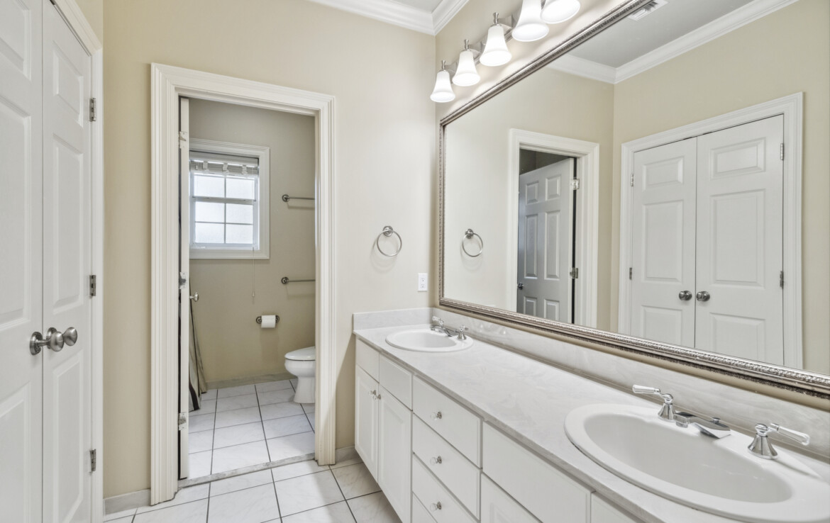 Upstairs-bathroom-double-vanity