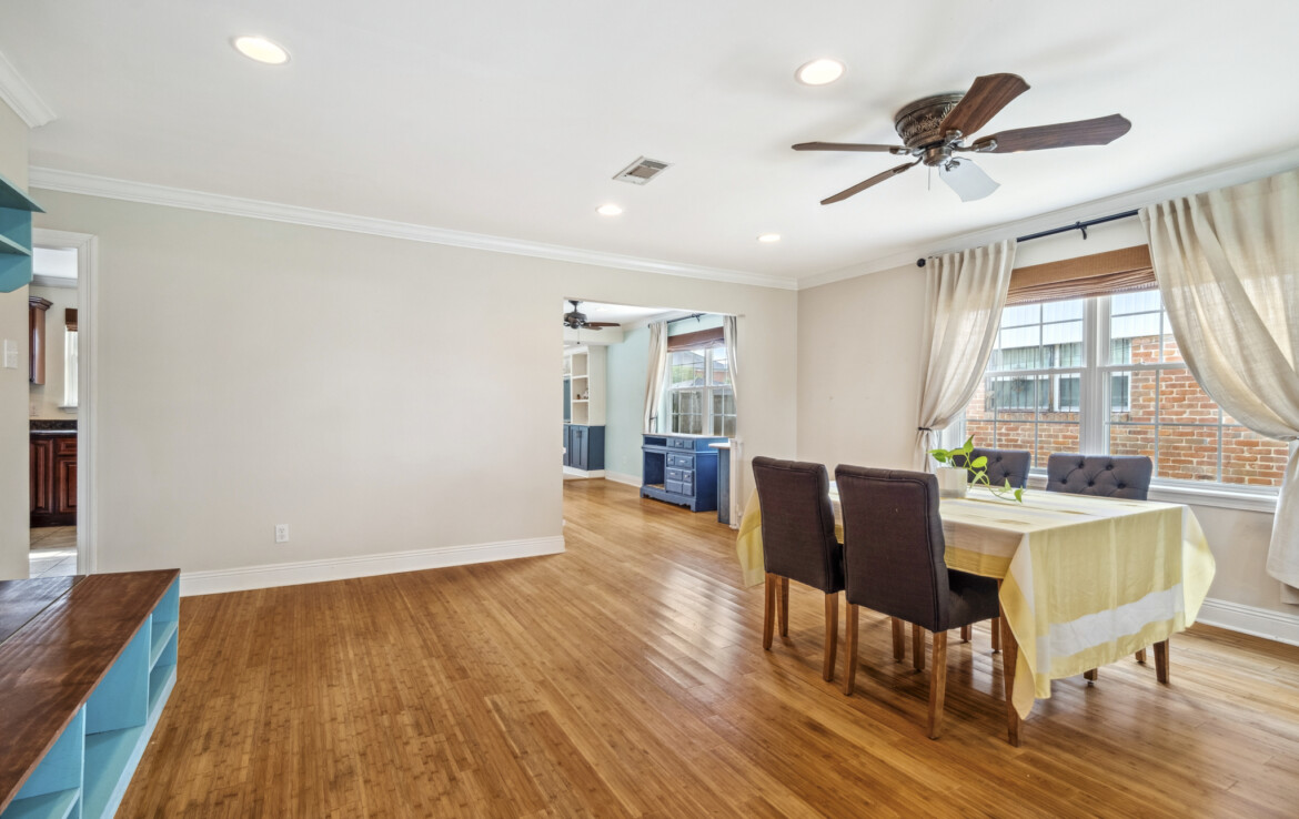 MLS-3-front-room-dining-table-cubby