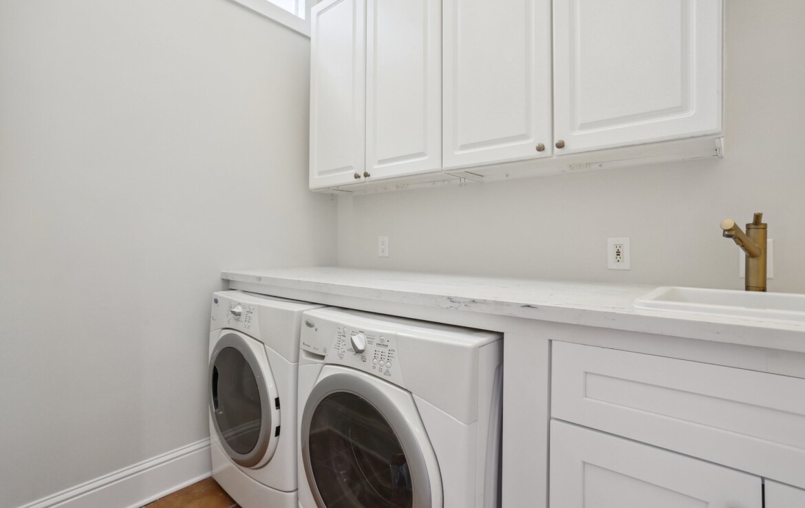 018-laundry-room