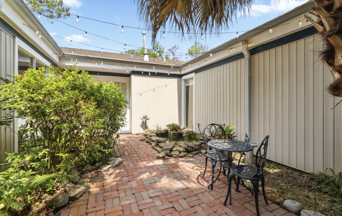 MLS-4-center-interior-courtyard-pond