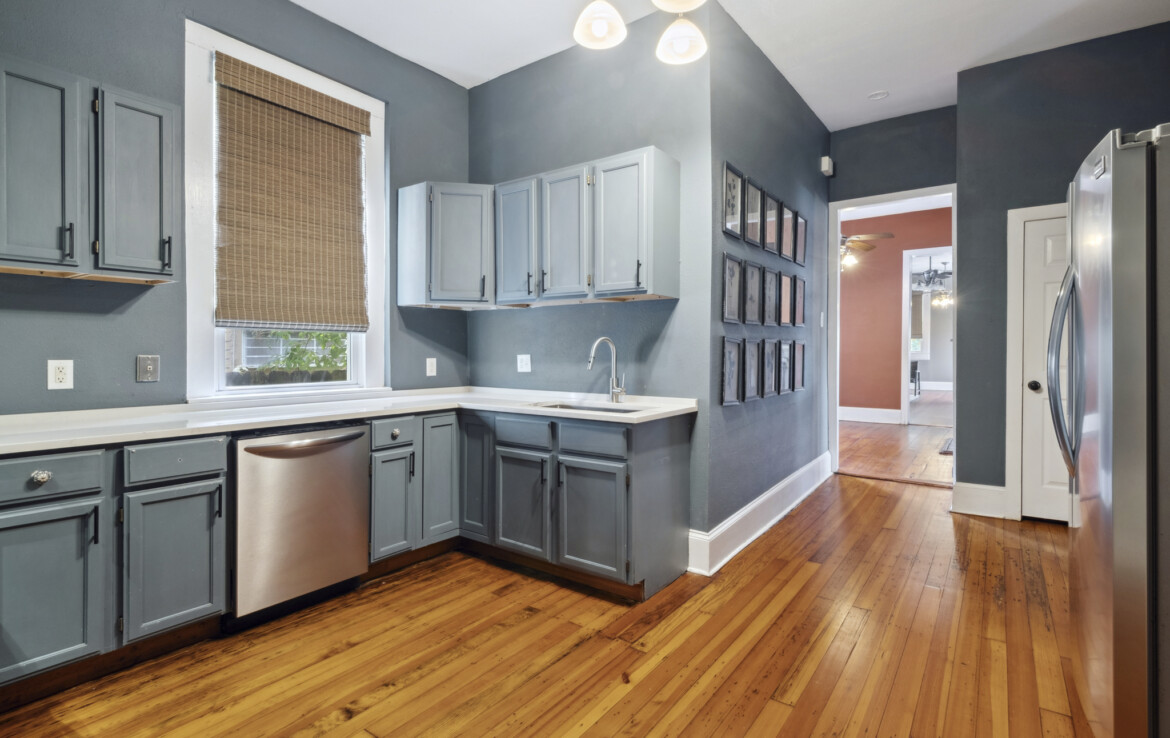 MLS-11-kitchen-looking towards-orange-room