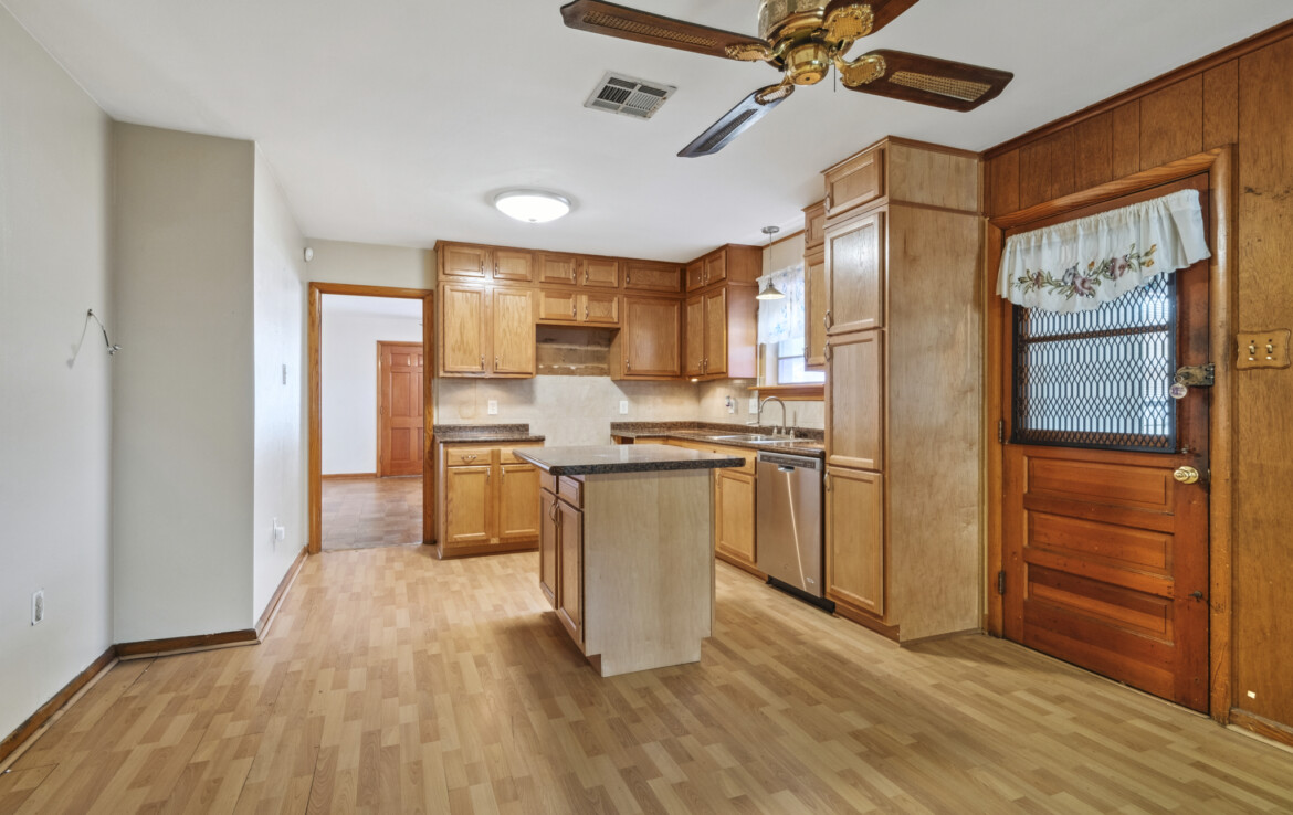 MLS-6-kitchen-facing-side-door