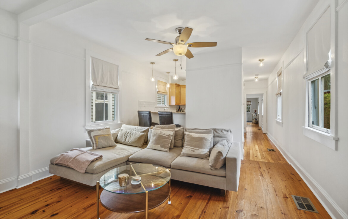 MLS-11-family-room-facing-kitchen