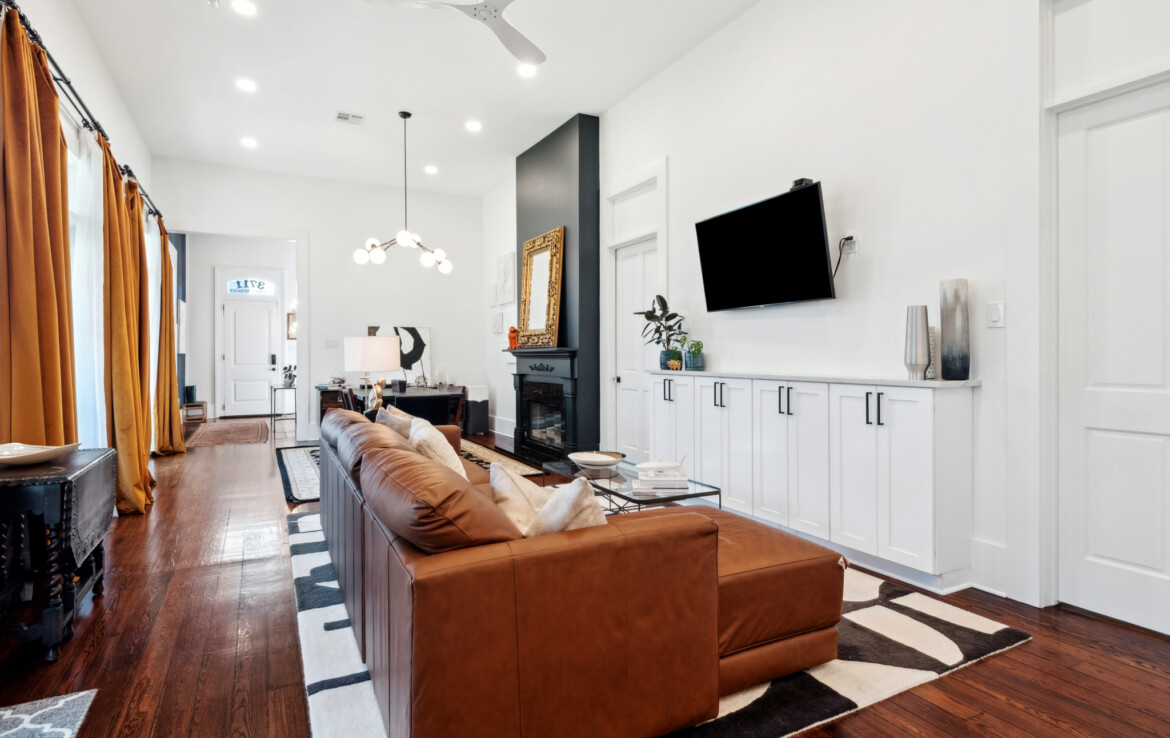 MLS-10-open-concept-living