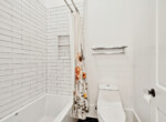 MLS-21-bathroom-tub