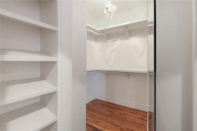 GetMedia-12-walk-in-closet