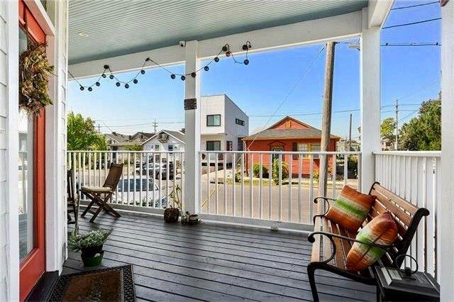 GetMedia-16-covered-porch