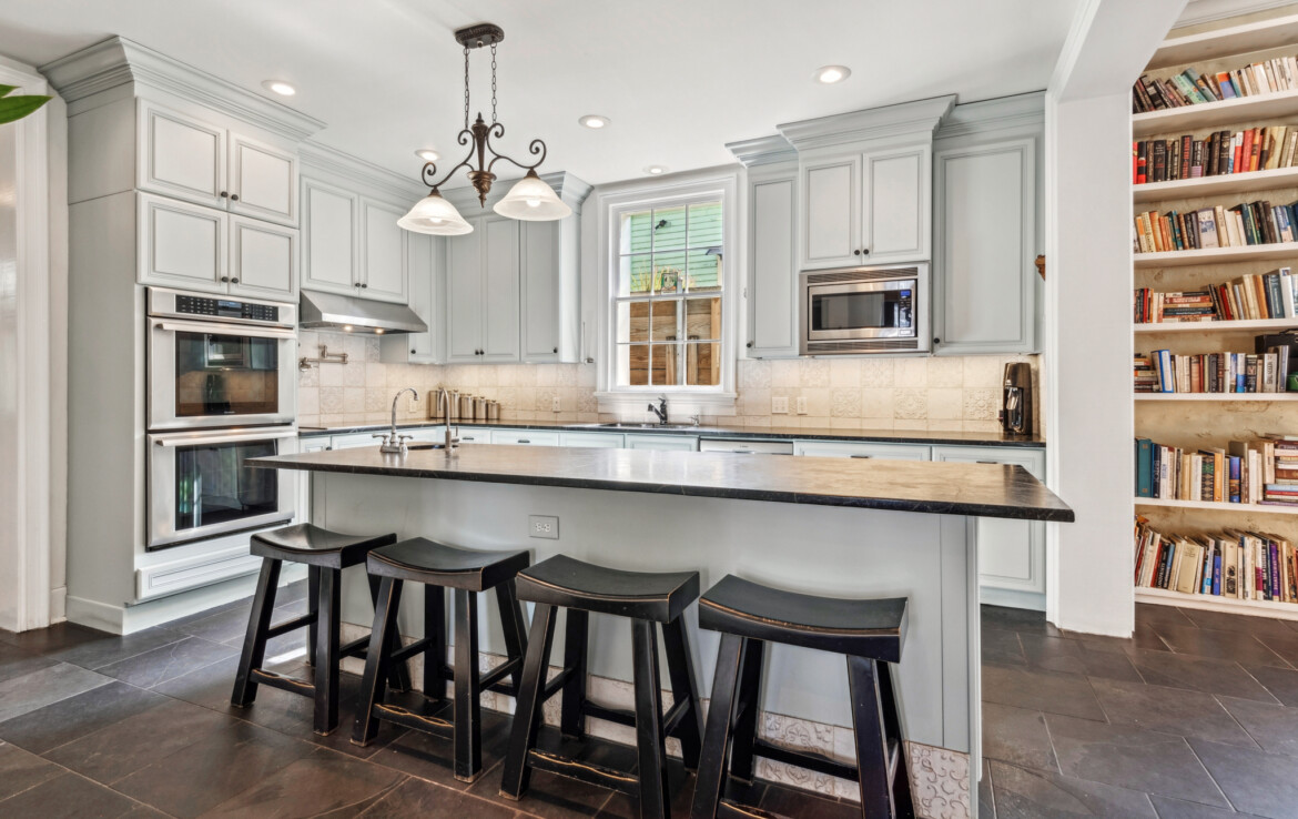 MLS-15-kitchen-sialnd-stainless-steel-appliances