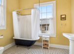 MLS-22-bathroom-clawfoot-tub