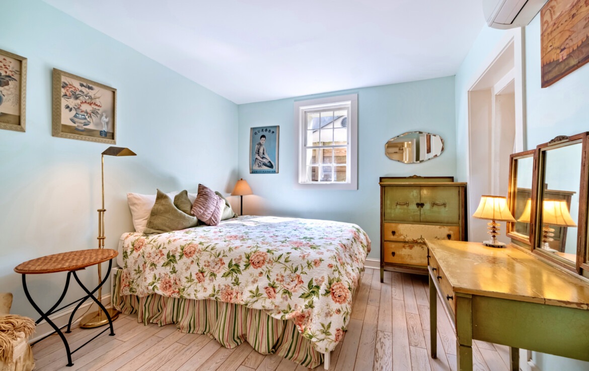 MLS-37-guest-house-bedroom