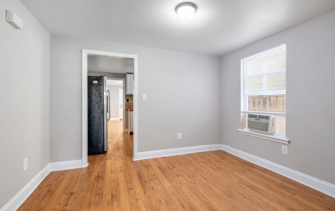 MLS-4-office-facing-kitchen