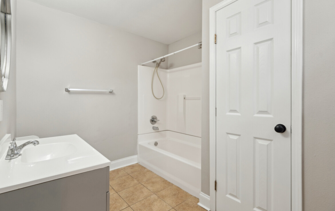 MLS-7-bathroom-tub-shower-combo