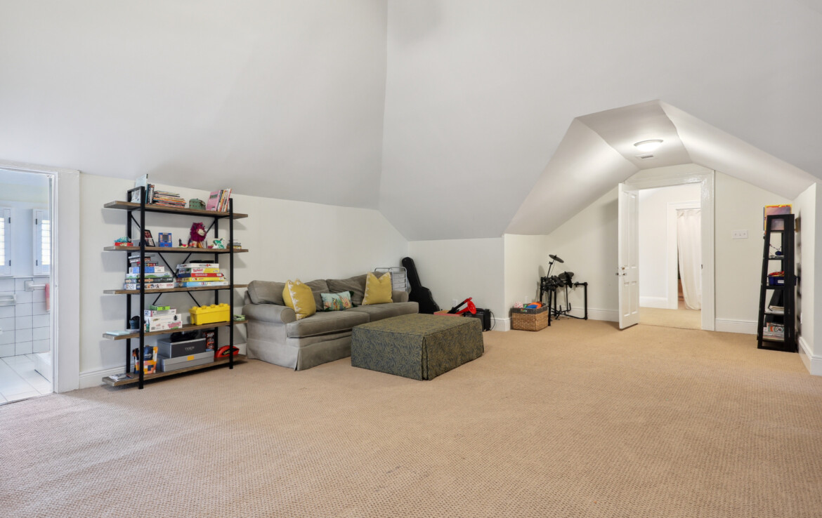 upstairs entertainment area