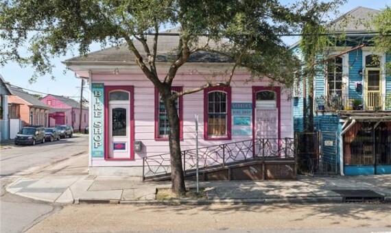 front view of bike shop